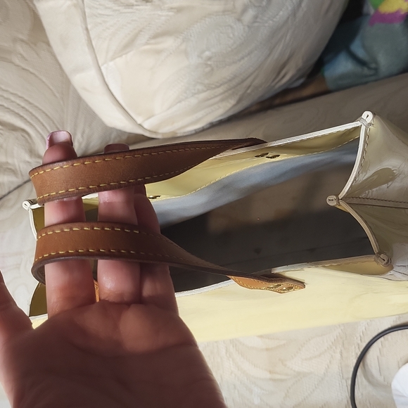 Tote - Picture 4 of 12